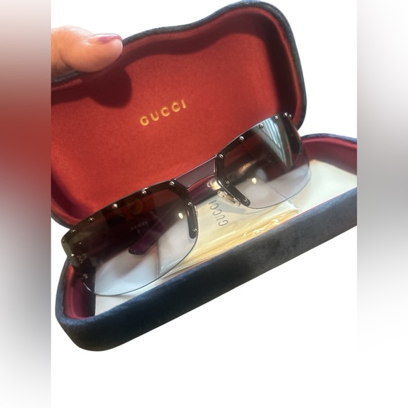 Gucci Purple Framed  Silver Studded Sunnies /full set - Picture 8 of 8